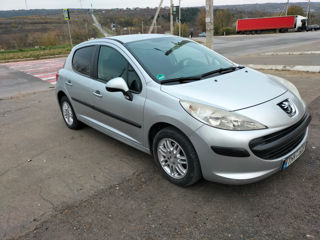 Peugeot 207 foto 8