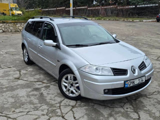 Renault Megane foto 2