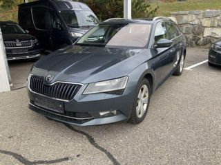 Skoda Superb foto 1