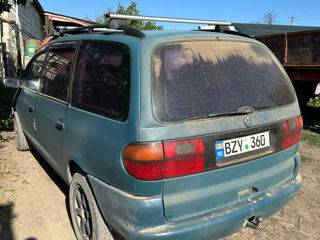 Volkswagen Sharan foto 2