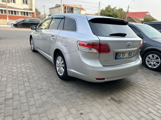 Toyota Avensis foto 3