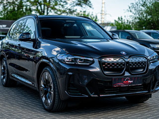 BMW iX3 фото 1