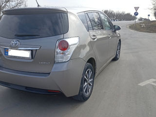 Toyota Verso foto 5