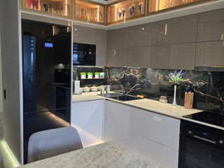 3-комн. кв., 94 м², 7/9 эт.
