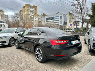 Skoda Superb foto 5