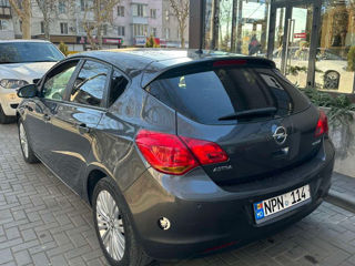 Opel Astra foto 2