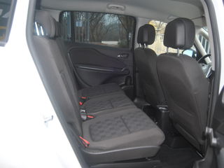 Opel Zafira foto 9