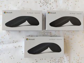 Microsoft Arc Mouse Nesleek ergonomic design Bluetooth Mouse Model 1791 NOU NEW