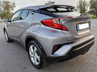 Toyota C-HR foto 4