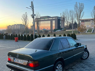 Mercedes E-Class foto 4