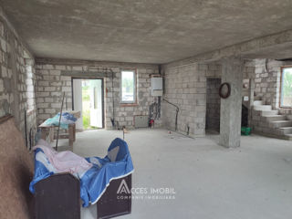 Casă în 3 niveluri! Codru, str. Livădarilor, 220m2 + 6 ari! foto 9