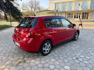 Nissan Tiida фото 5
