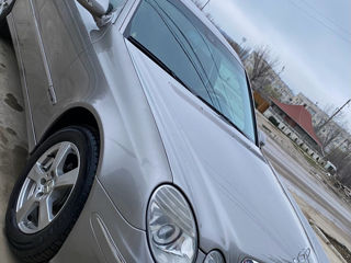 Mercedes E-Class foto 9