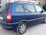 Opel Zafira foto 2