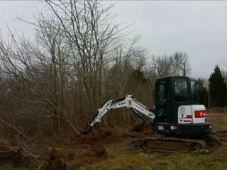 Servicii de excavare Bobcat Miniexcavator foto 2