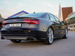 Audi S8 foto 3