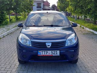 Dacia Sandero foto 2