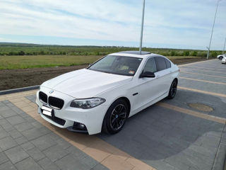 BMW 5 Series foto 2