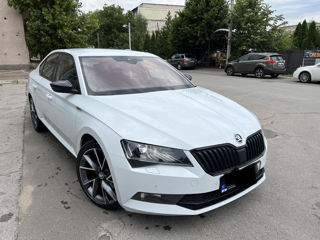 Skoda Superb foto 1