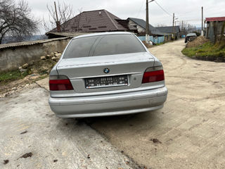 BMW 5 Series foto 4