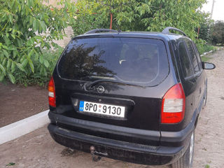 Opel Zafira foto 3