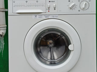 Стиральная машина  Indesit (Made in Italy) foto 4