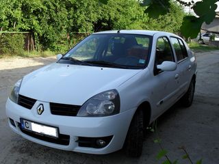 Renault Clio Symbol foto 2