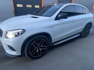 Mercedes GLE Coupe foto 1