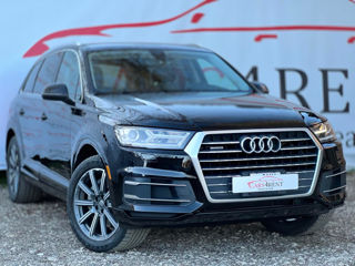 Audi Q7 de la 1800 lei