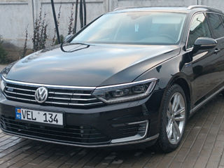 Volkswagen Passat foto 2