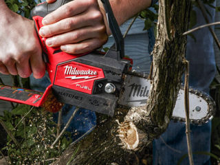 Fierastrau cu lant compact pe acumulator milwaukee m12fhs-0 fuel hatchet foto 5