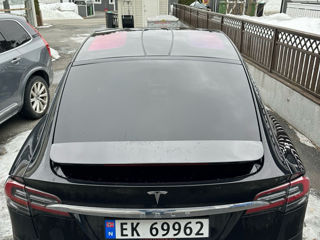 Tesla Model X foto 6