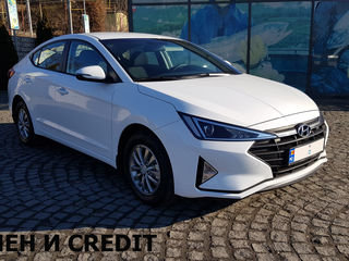 Hyundai Elantra foto 3