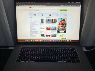 MacBook Pro 2018 15in foto 2