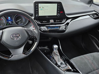 Toyota C-HR foto 12