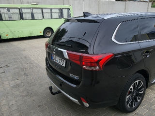 Mitsubishi Outlander foto 3