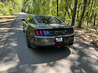 Ford Mustang foto 4