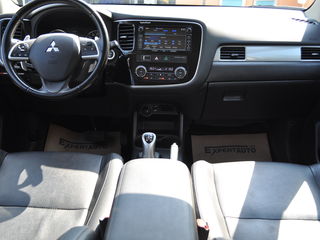 Mitsubishi Outlander foto 5