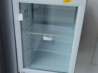 Se vinde frigider micuț mini bar sau în oficiu este nouu