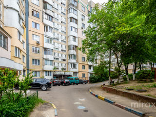 Apartament cu 3 camere, 76 m², Buiucani, Chișinău foto 16