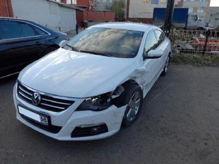 Volkswagen Passat CC foto 2