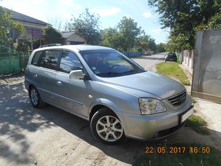 KIA Carens foto 10