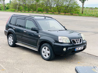 Nissan X-Trail foto 2