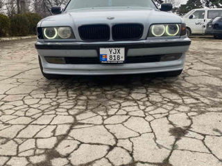 BMW 7 Series foto 6