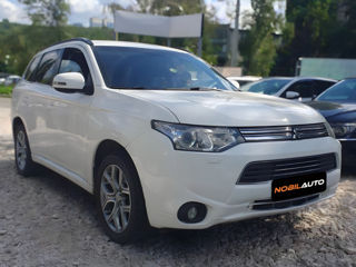 Mitsubishi Outlander foto 2