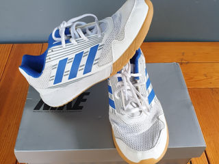 Vind incalțaminte sport Adidas marimea 39 ,5 stare foarte buna . foto 2