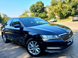 Skoda Superb foto 4