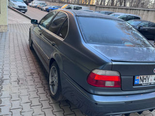 BMW 5 Series foto 3