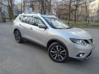 Nissan X-Trail foto 1