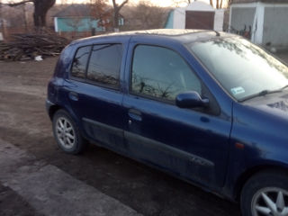 Renault Clio foto 6